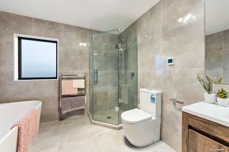 233 West Hoe Heights Orewa_11