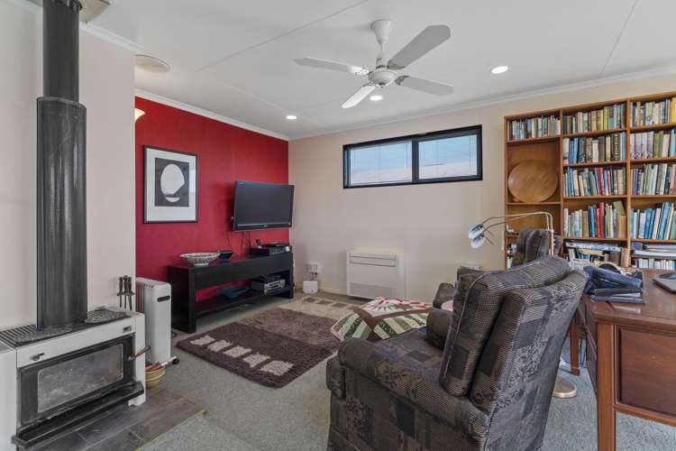 5 Moana Street Otaki Beach_18