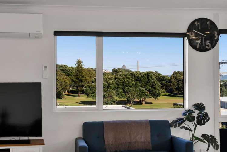 1 McLean Street Strandon_15