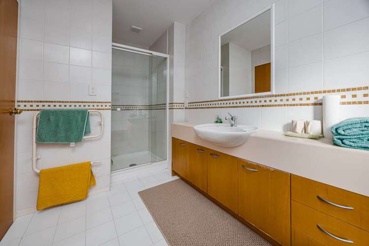 2/1 Acmena Lane Pakuranga_9