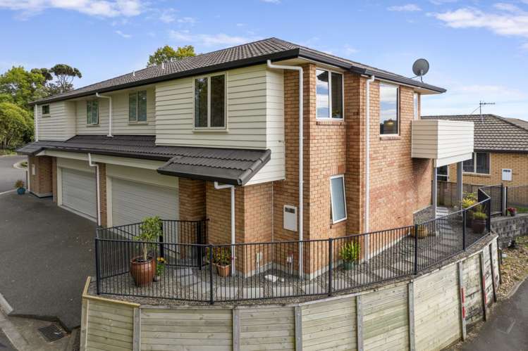 17/17 Simmonds Grove Greerton_17