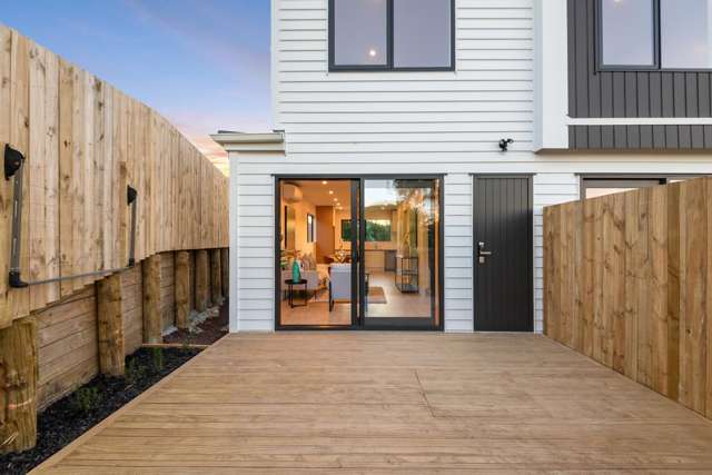 Brand New 2-bedroom + Study with Double Garage!