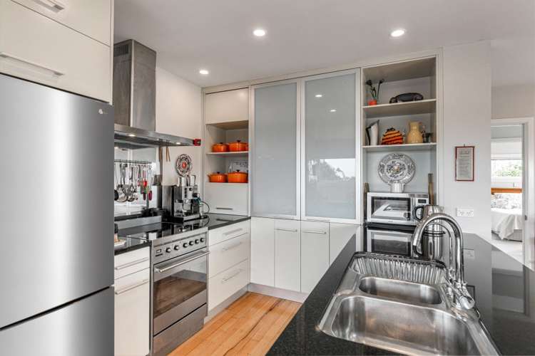 2/17 Rangitira Avenue Takapuna_6