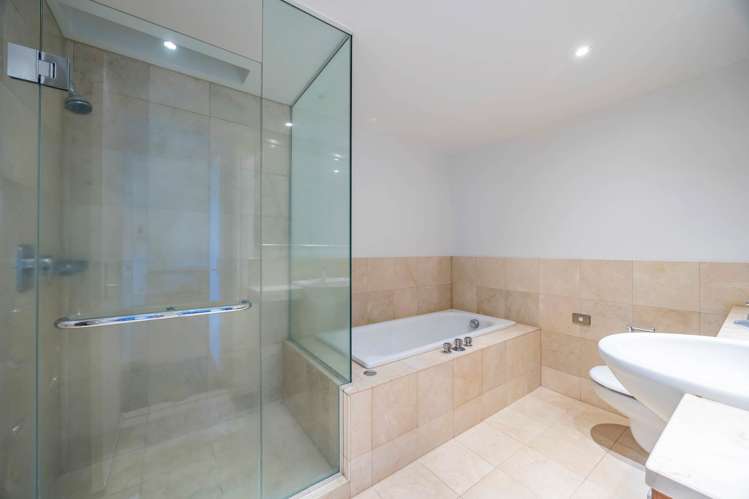 812/1 Courthouse Lane City Centre_6