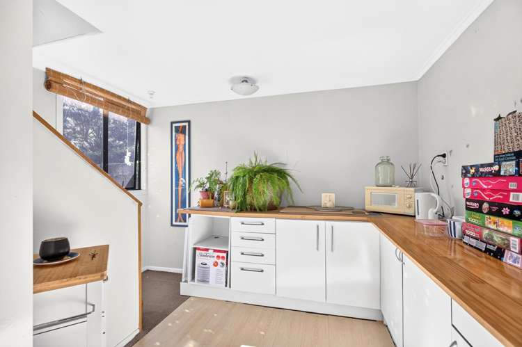 1242 East Coast Road Redvale_11