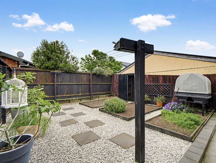 2/4 Queenspark Drive Parklands_23