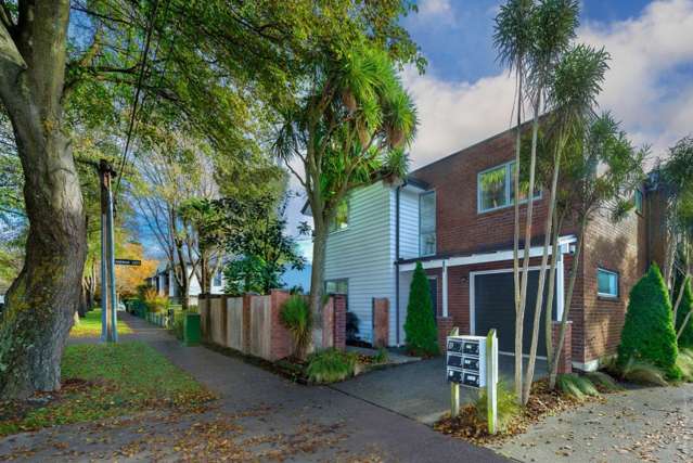 Chic, Three Bedrooms, and Freehold