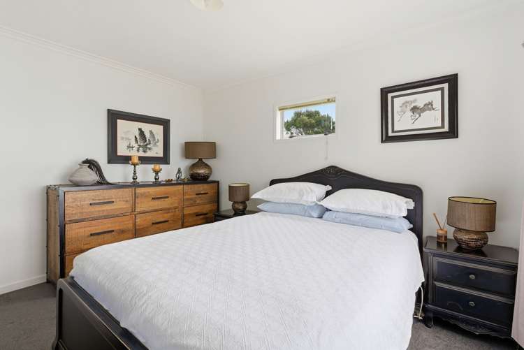 45 Seaview Road Cable Bay_16