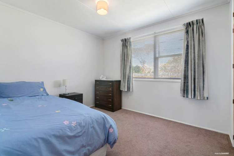 16 Eskdale Road Birkdale_10