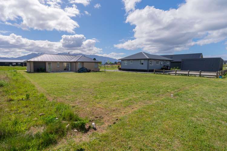 32 Burnby Drive Te Anau_13