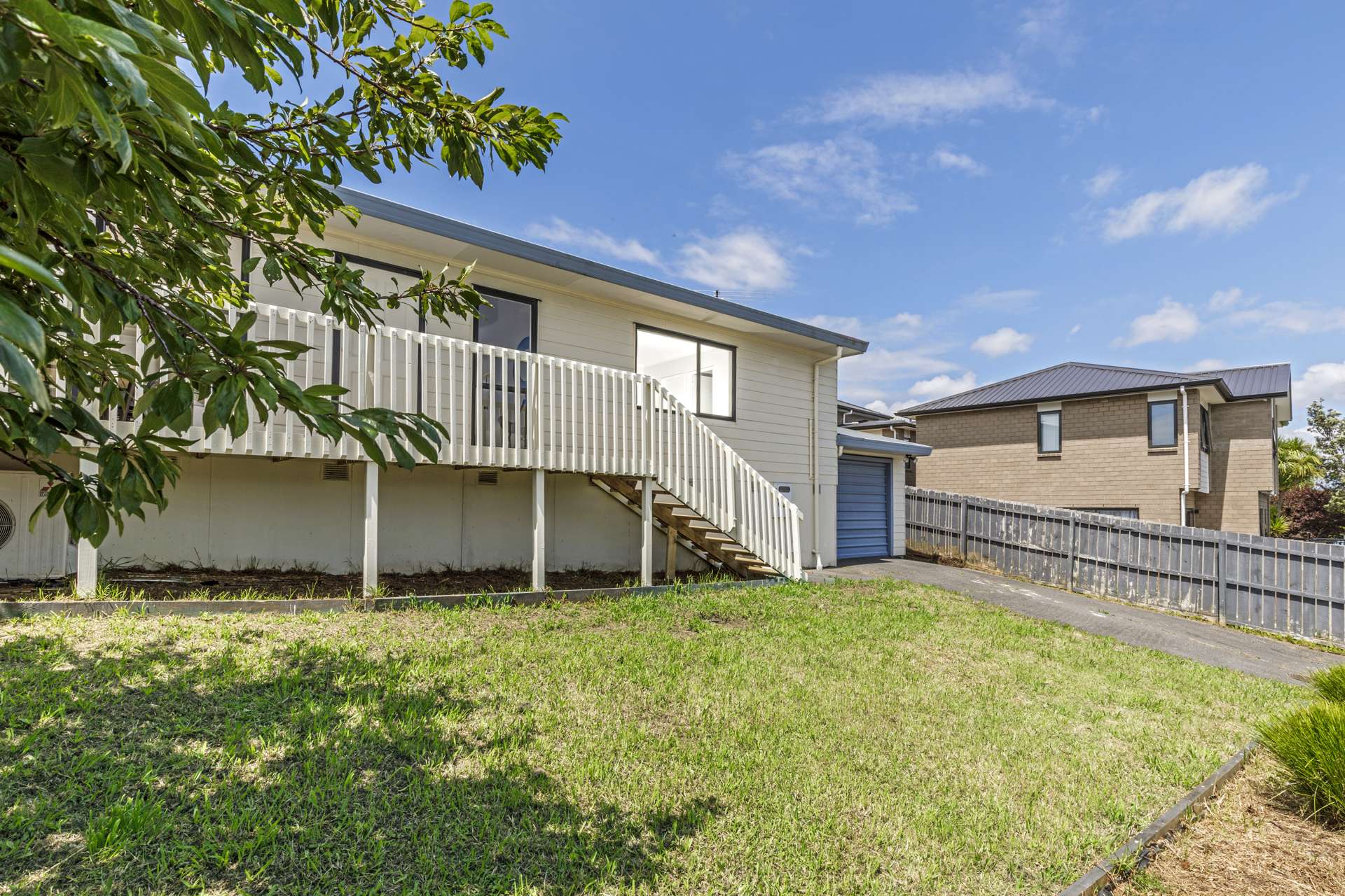 2/48 Barbados Drive Unsworth Heights_0