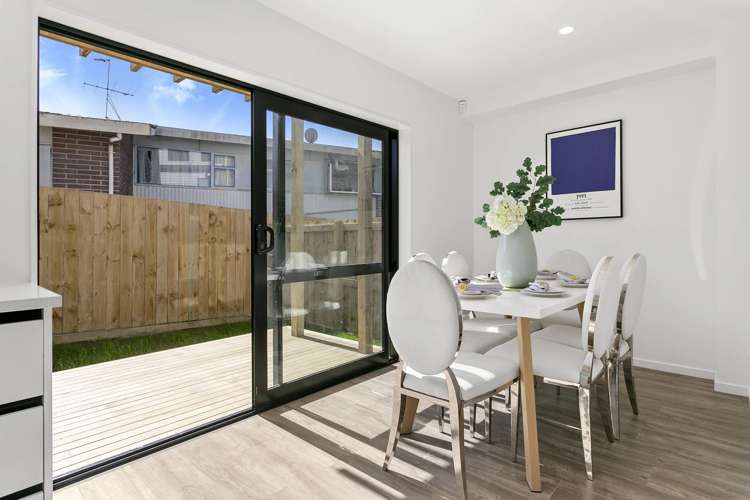 79A-79B Station Road Papatoetoe_14