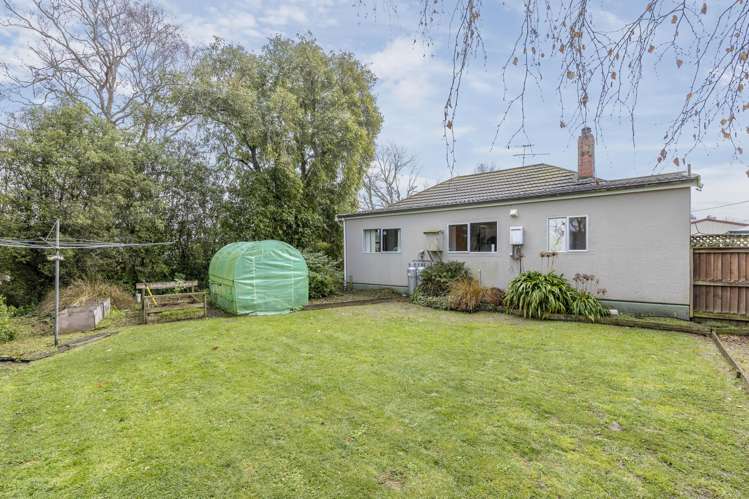 1689b Cust Road Cust_25