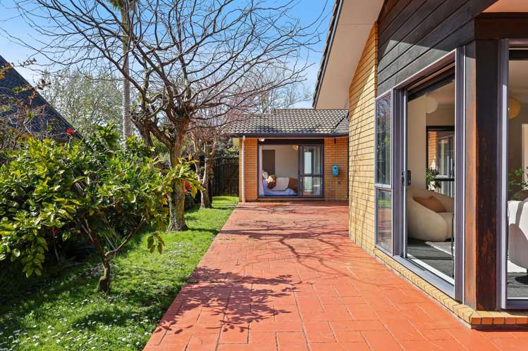 4 Cottesmore Place Huntington Park_35