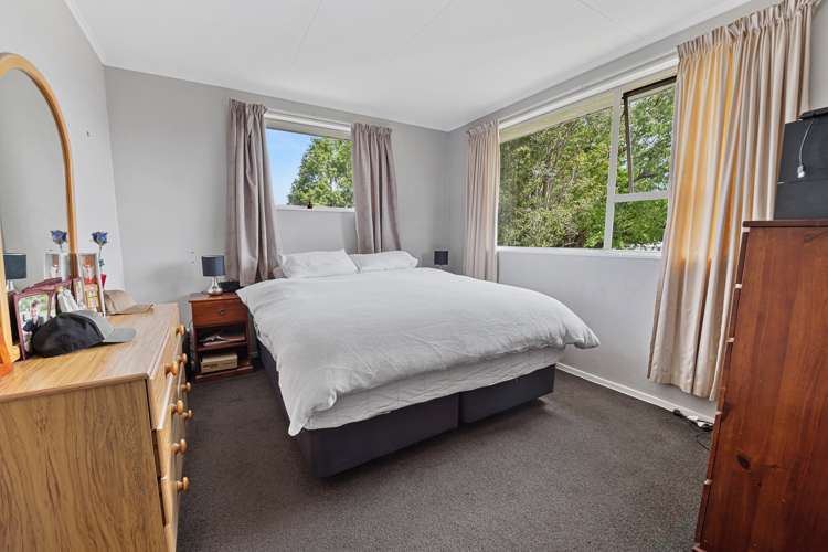 11 Dale Crescent Gore Surrounds_11