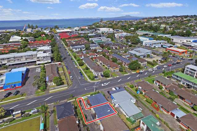 2/772 Beach Road Browns Bay_1