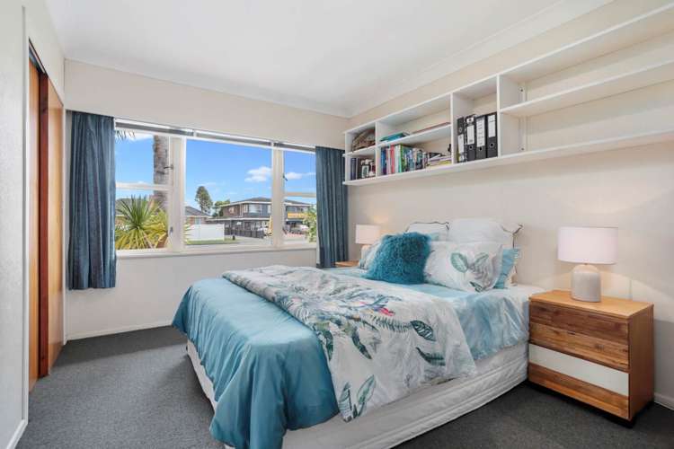 4265 Great North Road Glendene_20