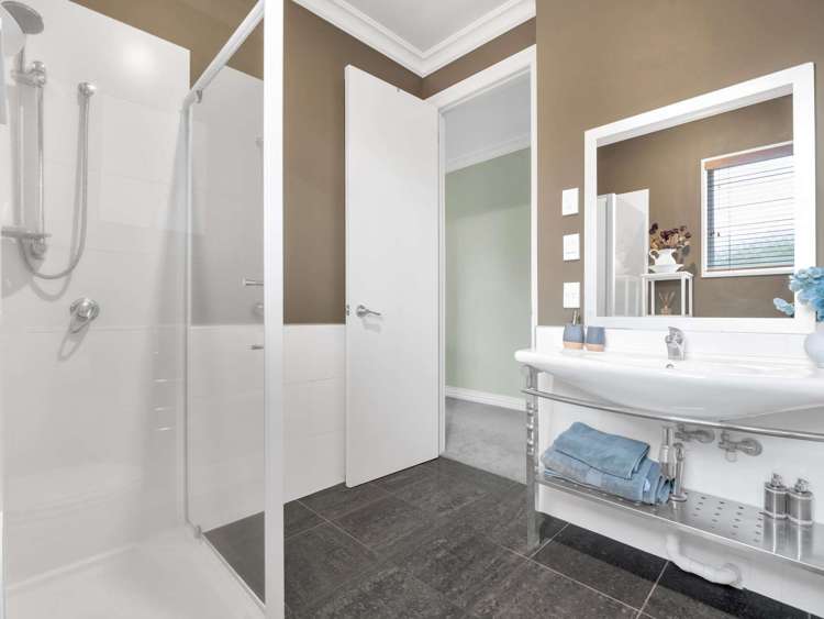 61 Eastwood Rise Waimairi Beach_24