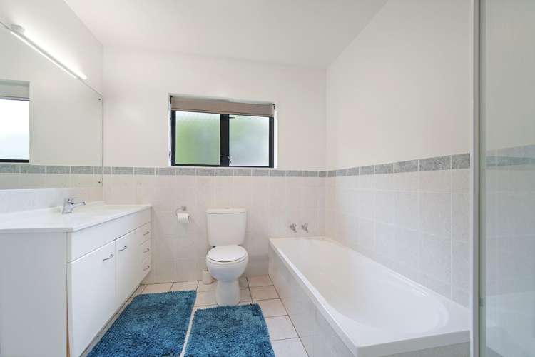 12 Ginders Drive 11410_11