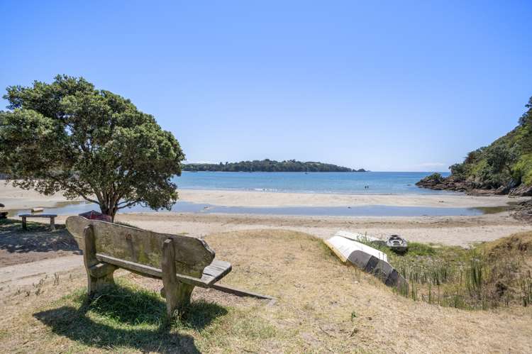 186 Ocean View Road Oneroa_25