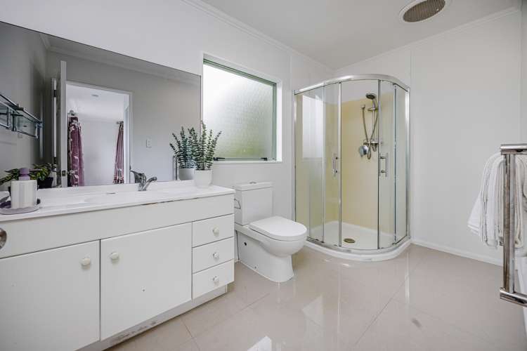 16 Cumbrian Place, Conifer Grove Takanini_20