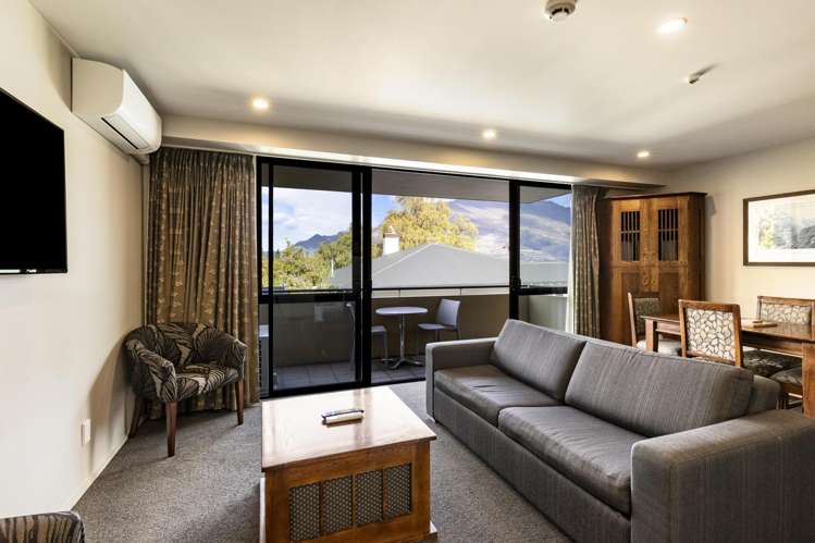 411/7 Adelaide Street_3