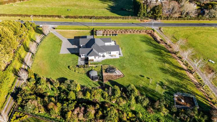 1199 Egmont Road Egmont Village_25