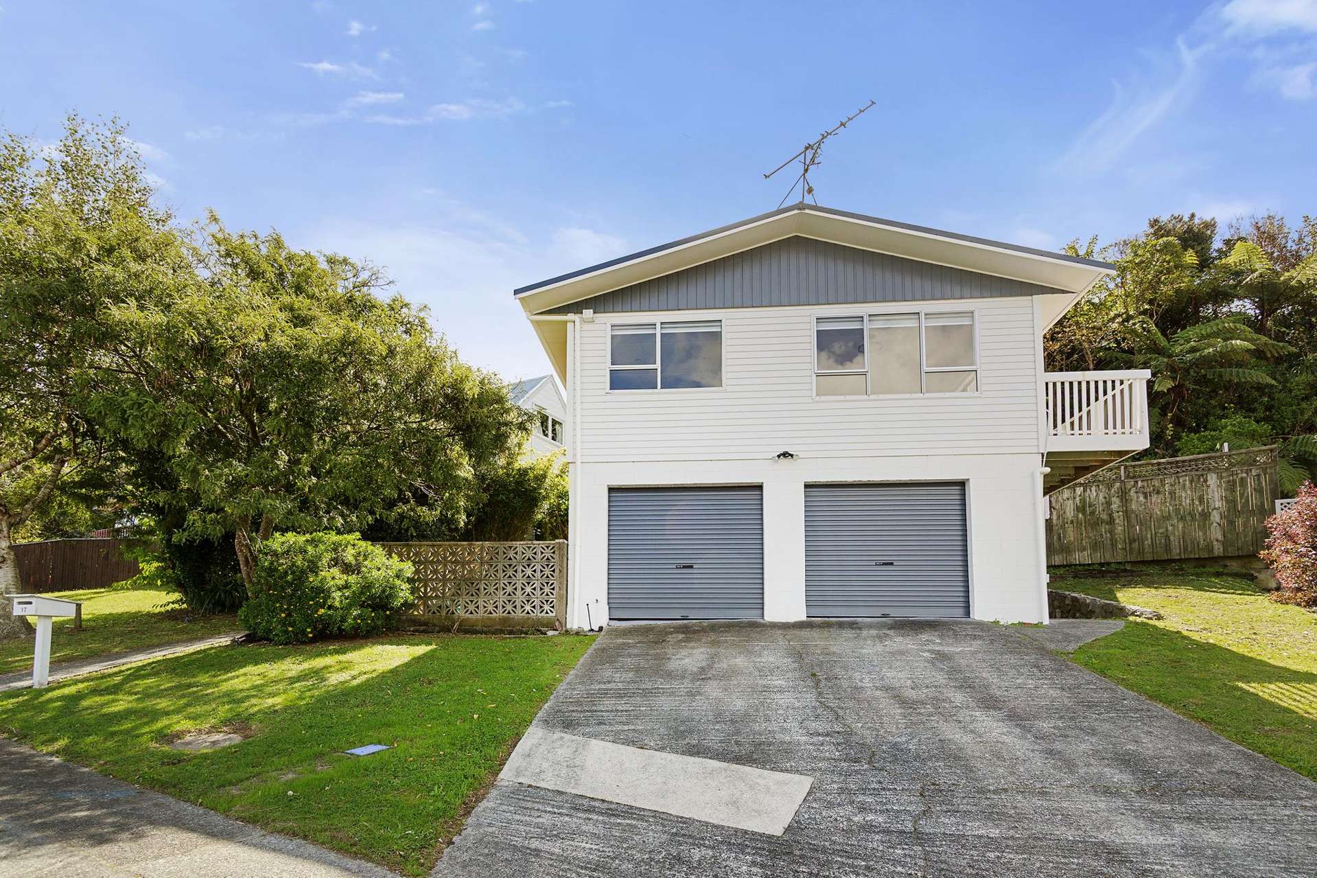 17 Gainsborough Grove Belmont_0