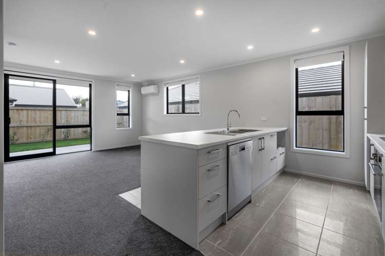 42 Waruhia Crescent Rototuna North_4