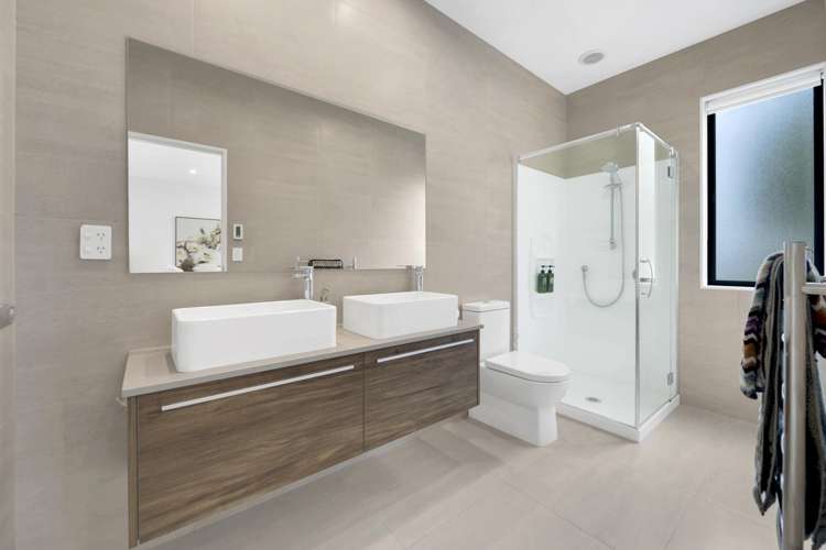 183 Ninth View Avenue Beachlands_10