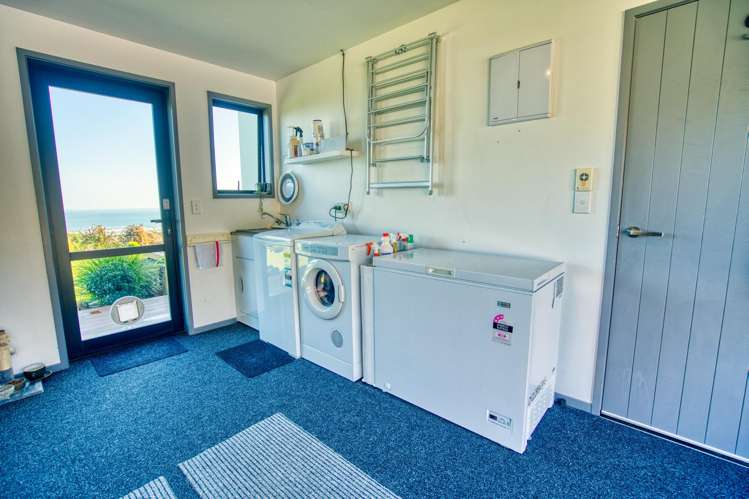 14 Tasman View Road Paroa_31