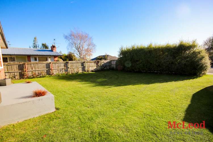 8 Pages Road Allenton_14