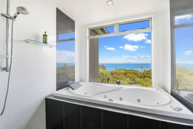 64 Beauvoir Avenue Matakatia_17