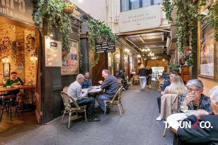 R4/39-41 Elliott Street City Centre_5