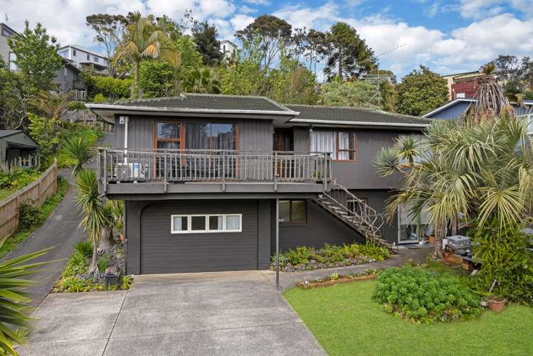 84 & 86 Ayton Drive Totara Vale_11