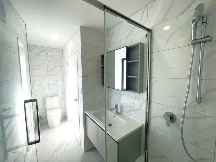 D/54 Royal View Road Te Atatu South_7