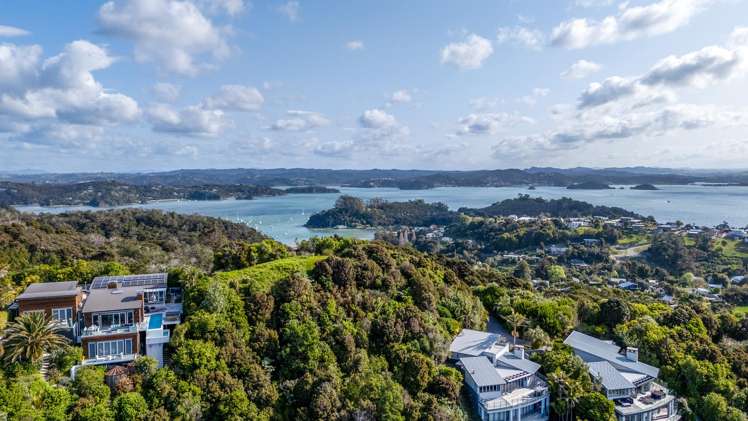 41 Russell Heights Russell_6