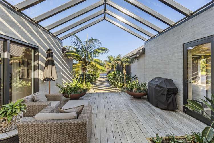 438a Lower Pitone Road_0