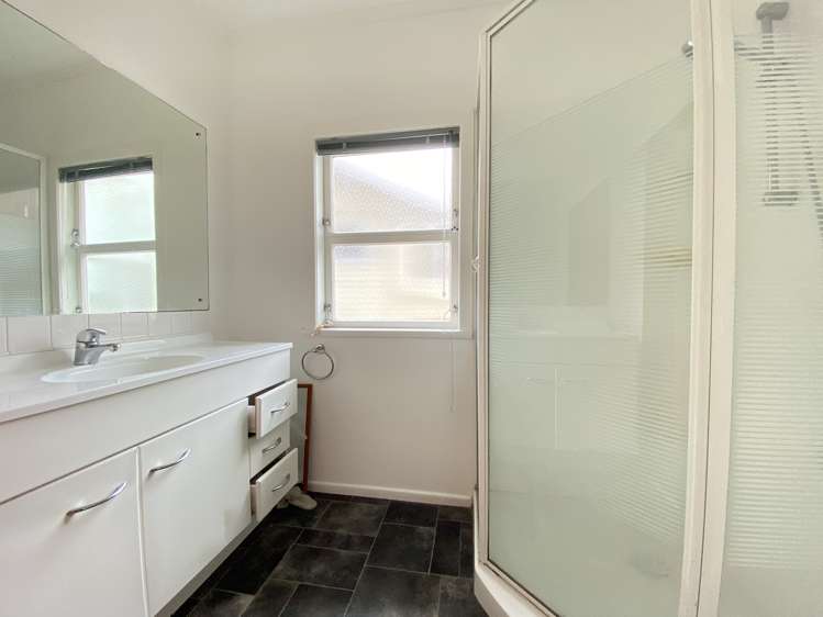 10 Kay Drive Blockhouse Bay_15