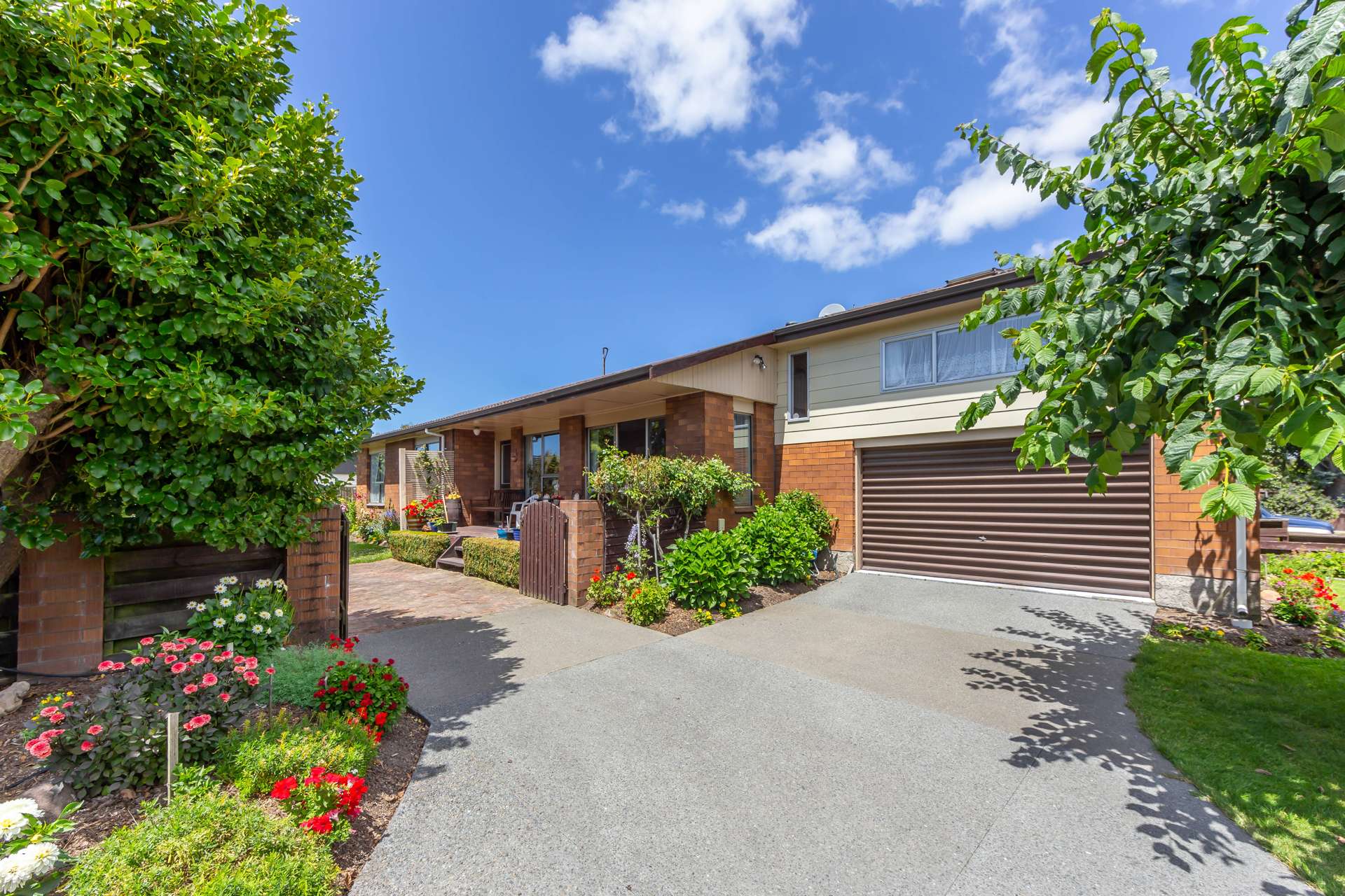 30 Denniston Crescent Redwood_0