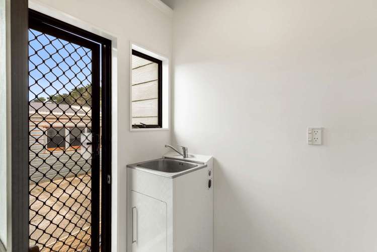 9 Cousins Avenue East Foxton Beach_14