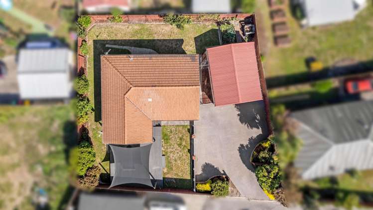 8 Glenbyre Place Bromley_17