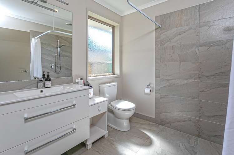 111 Ngati Pu Place Whangamata_11