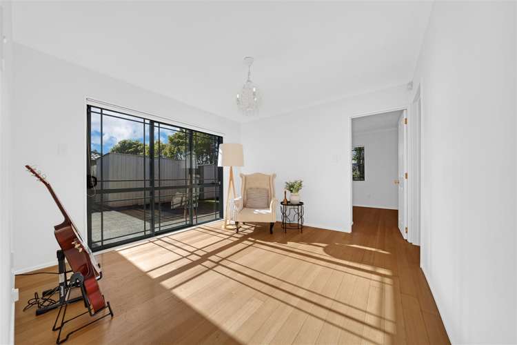 14 Watersfield Place Flat Bush_14