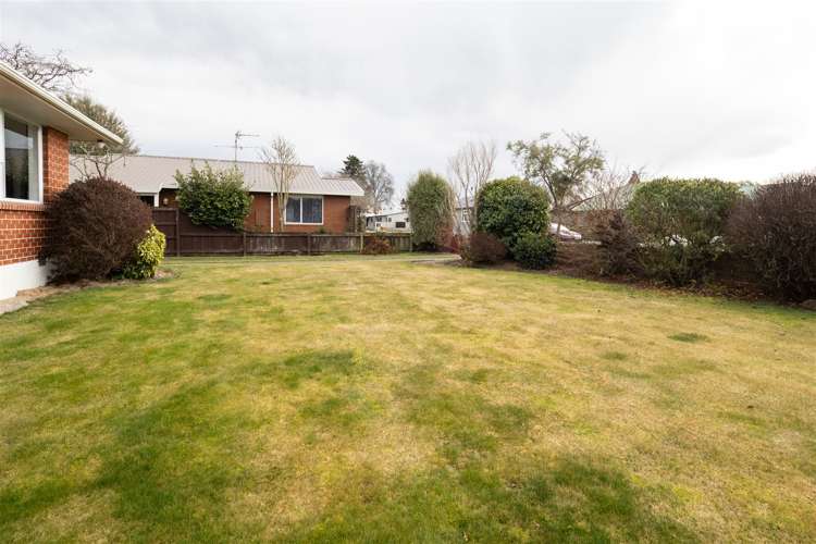 39 Reid Crescent Allenton_16