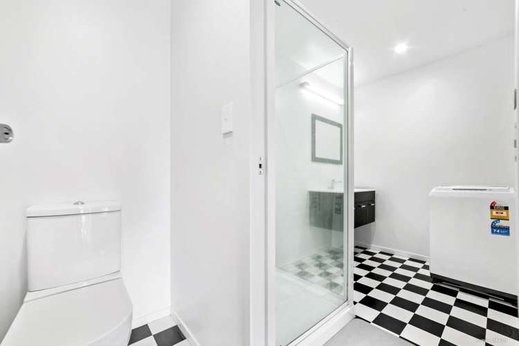 28 Staincross Street Green Bay_20