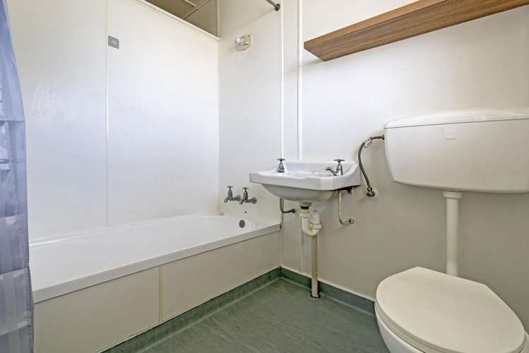 26,28,30 Cavendish Crescent Outer Kaiti_5