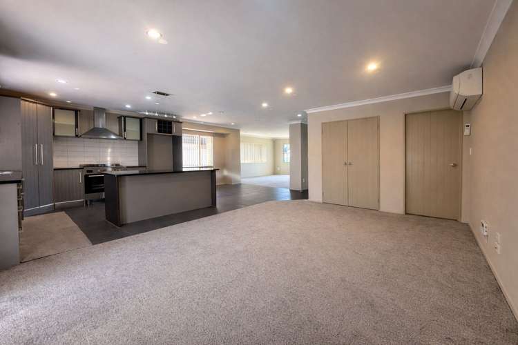 22 Kestev Drive Flat Bush_5