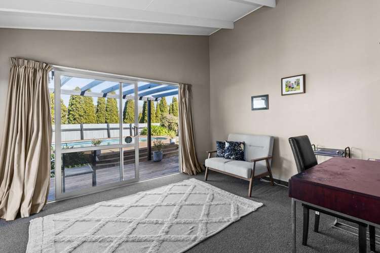 12A Tucker Lane Clive_12