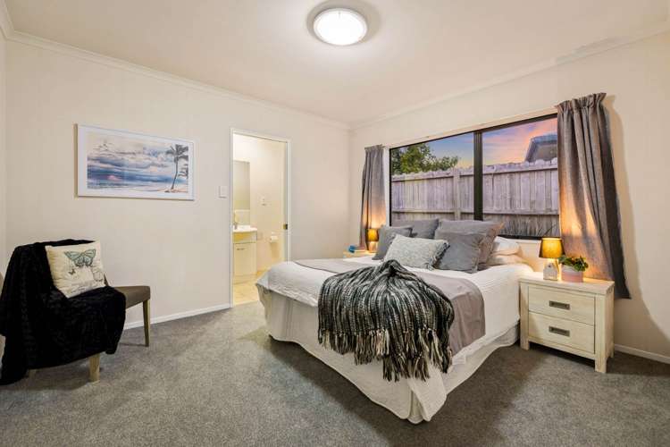 42 Medvale Avenue Flat Bush_12